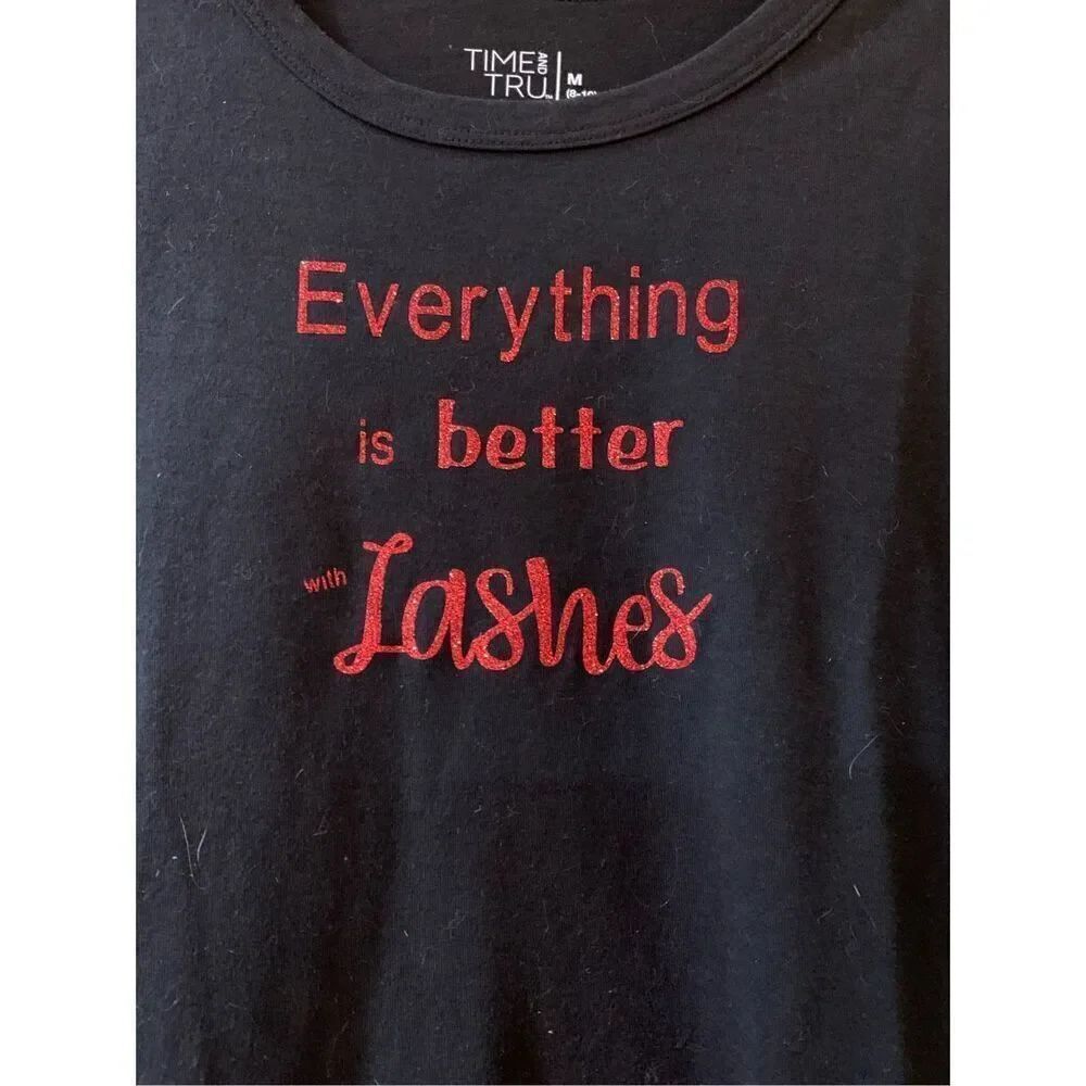 Black Medium Long Sleeve T-Shirt with makeup bag #eyelashes #makeup